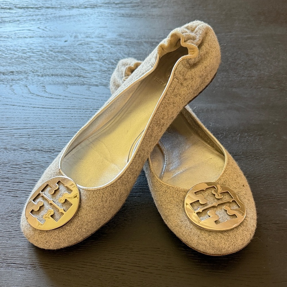 Tory Burch Grey Wool Reva Logo Ballet Flats with Silver Medallions size 9